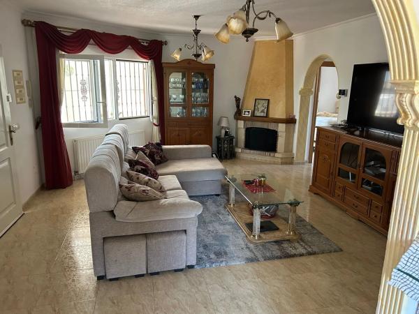 Casa independiente en camino de los Abadia, 14