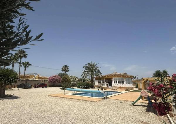 Finca rústica en calle Santa Águeda