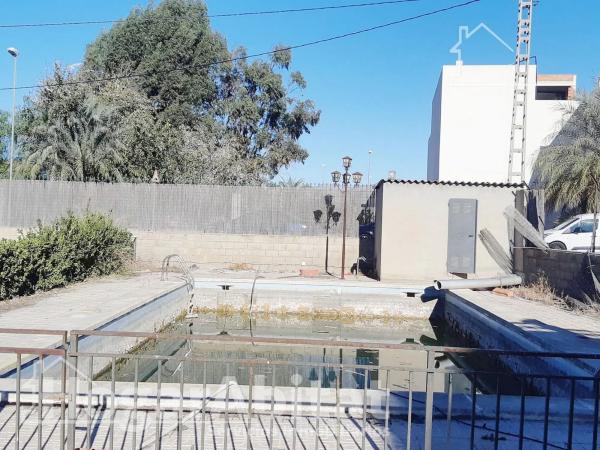 Casa independiente en calle las Alturas