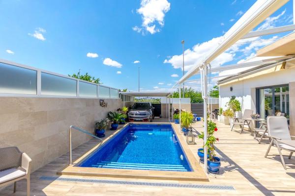 Casa independiente en calle Maestro Serrano