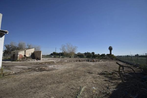 Finca rústica en avenida de Almoradí