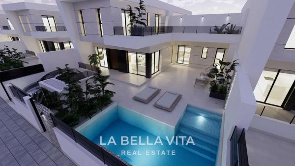 Casa independiente en calle Concejala Trinidad Saura, 67