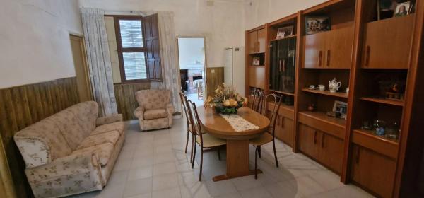 Casa independiente en Huerta / Campo Dolores