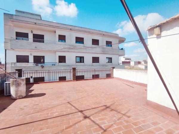 Casa de pueblo en calle Lepanto