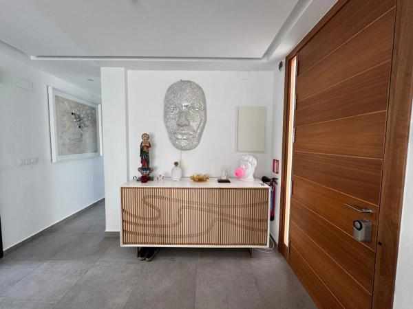 Casa independiente en CL Santa Pola