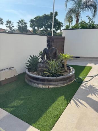 Casa independiente en CL Santa Pola