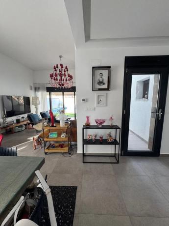 Casa independiente en CL Santa Pola