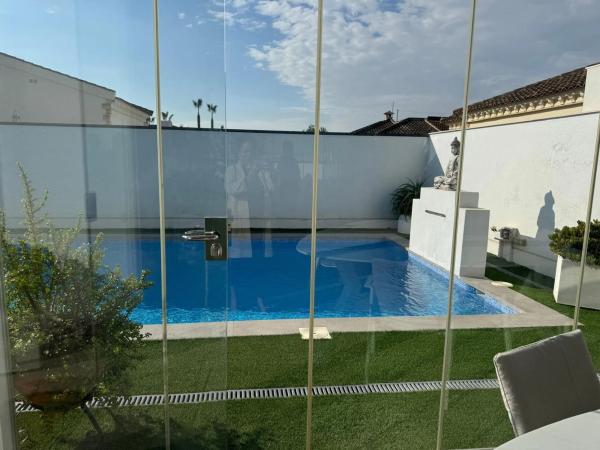 Casa independiente en CL Santa Pola