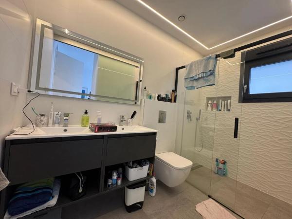 Casa independiente en CL Santa Pola