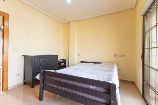 Casa independiente en calle Italia