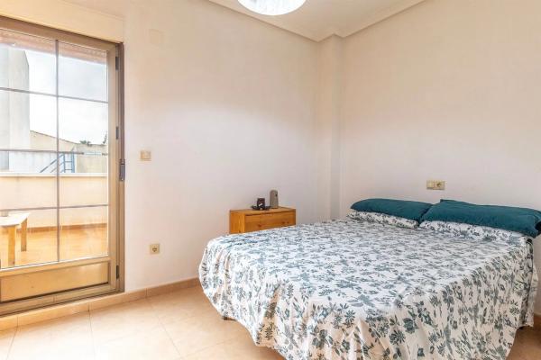 Casa independiente en calle Italia