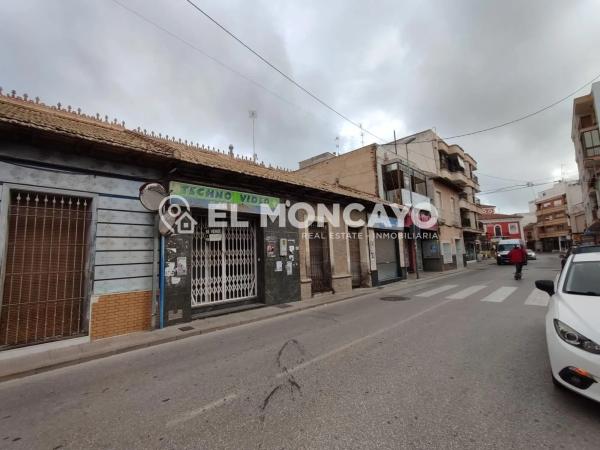 Casa independiente en avenida Vega Baja