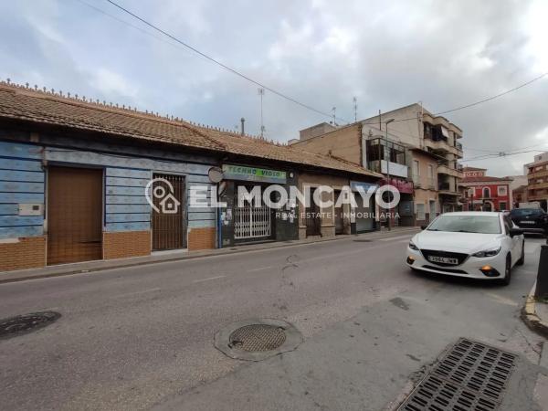 Casa independiente en avenida Vega Baja