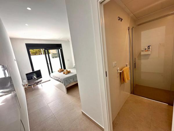 Casa independiente en avenida de la Constitución