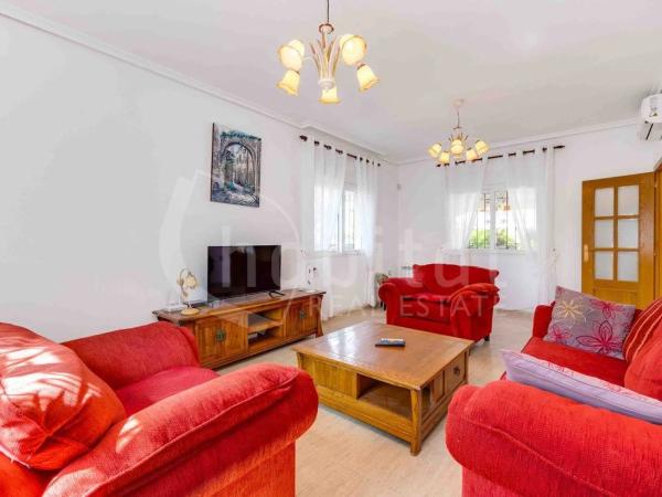 Casa independiente en calle Chumbera, 608 -600