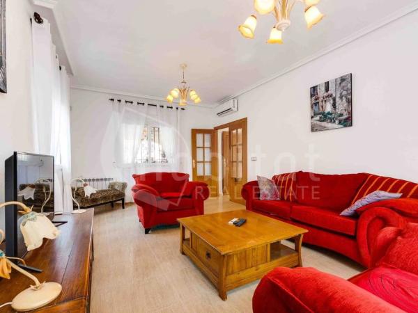 Casa independiente en calle Chumbera, 608 -600