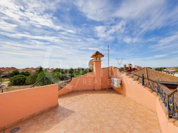 Casa independiente en calle Chumbera, 608 -600