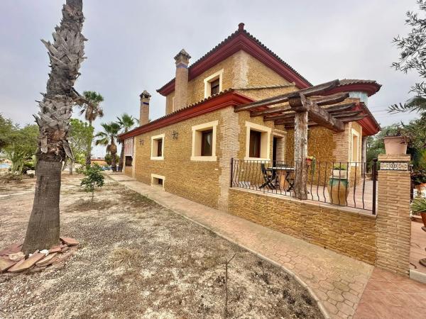 Casa independiente en avenida del Mar