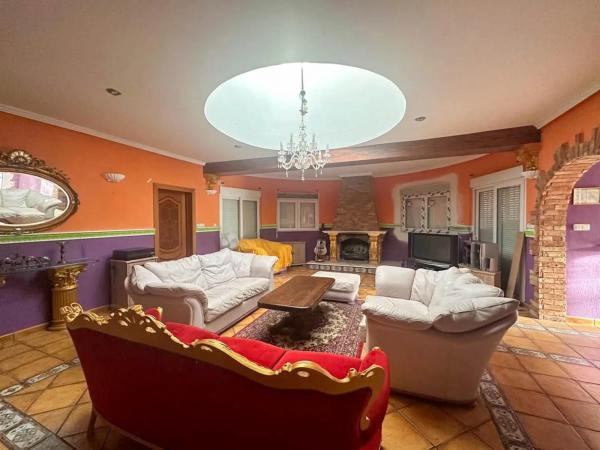 Finca rústica en calle del Mediterráneo