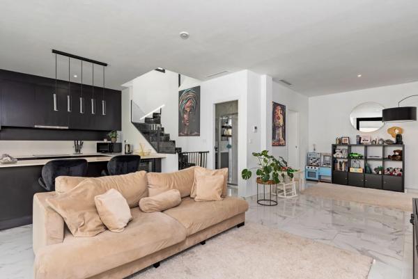 Casa independiente en calle Romero