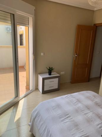 Casa independiente en calle Algarrobo, 79