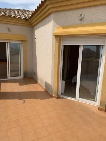 Casa independiente en calle Algarrobo, 79