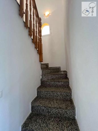 Casa independiente en calle Algarrobo