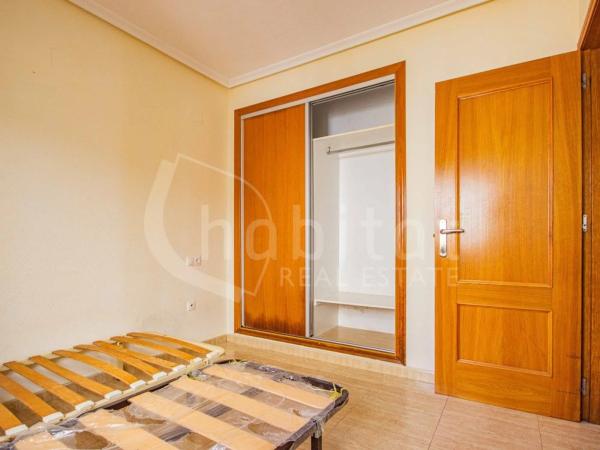 Casa independiente en calle Algarrobo, 93 -57