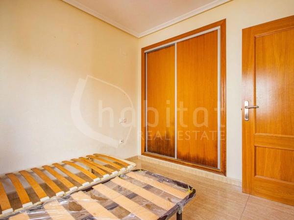 Casa independiente en calle Algarrobo, 93 -57