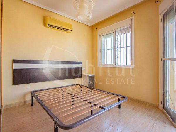 Casa independiente en calle Algarrobo, 93 -57