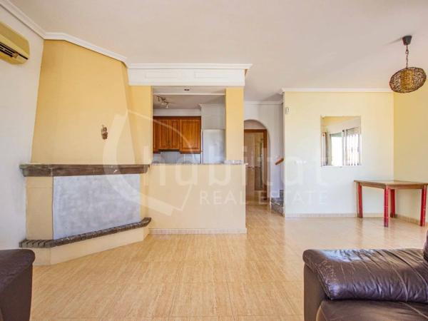 Casa independiente en calle Algarrobo, 93 -57