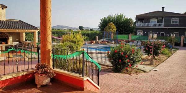 Casa independiente en calle Orihuela