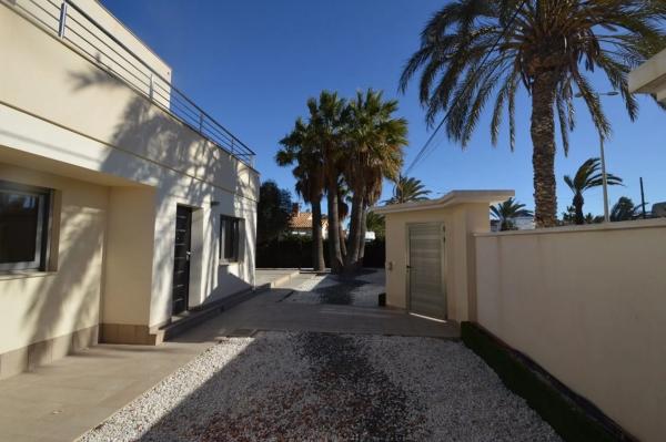 Casa independiente en calle caribe