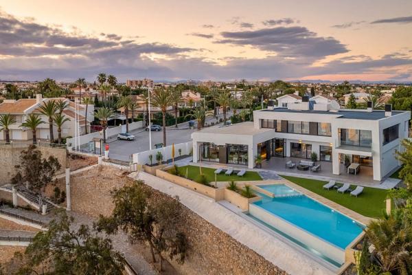 Casa independiente en calle Caleta C Rg, 1