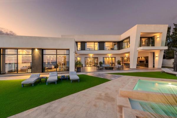 Casa independiente en calle Caleta C Rg, 1