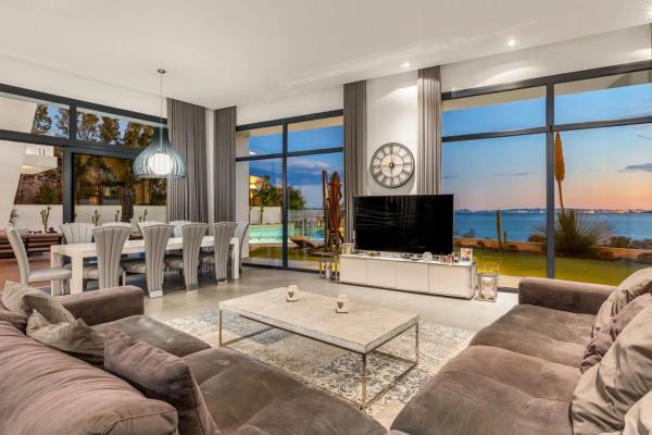 Casa independiente en calle Caleta C Rg, 1