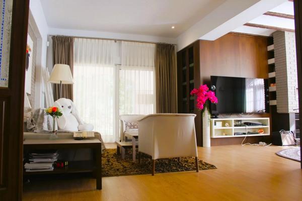 Casa independiente en calle Ramón Sijé Cmor