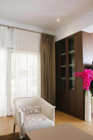 Casa independiente en calle Ramón Sijé Cmor