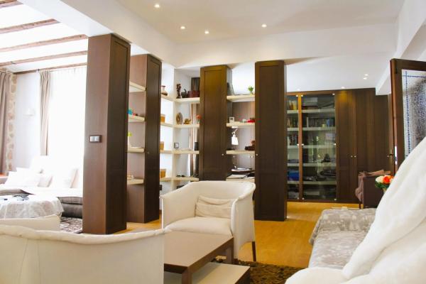 Casa independiente en calle Ramón Sijé Cmor