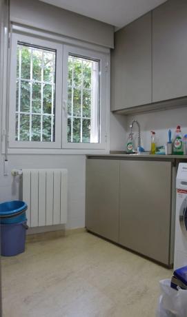 Casa independiente en calle Ramón Sijé Cmor