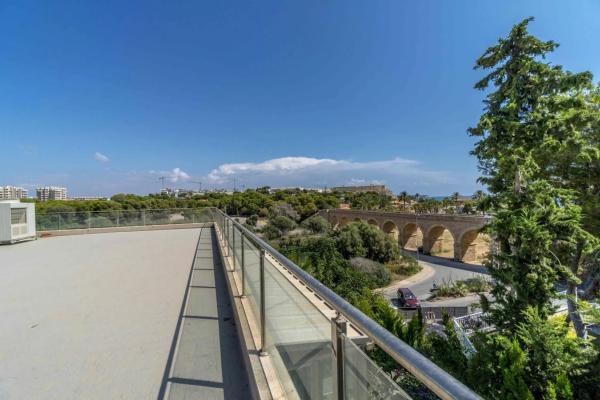 Casa independiente en calle Miguel de Unamuno