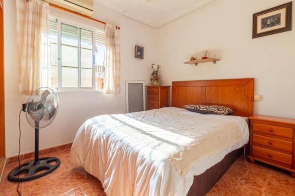 Casa independiente en calle de Las Dalias s/n