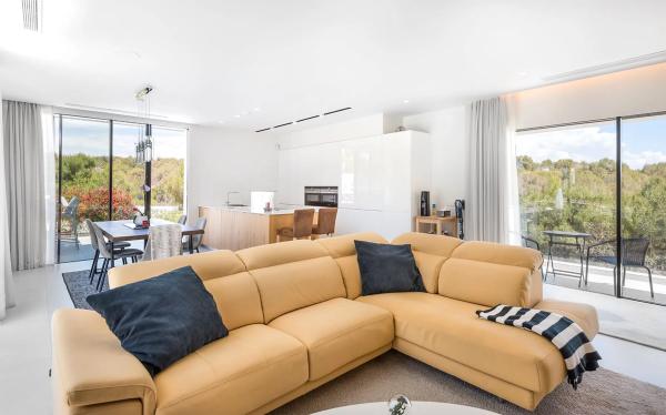 Casa independiente en avenida de las Colinas