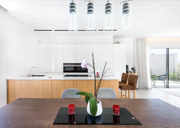 Casa independiente en avenida de las Colinas