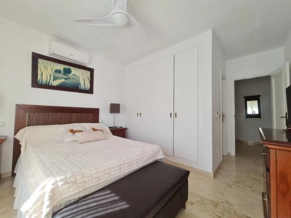 Casa independiente en calle Rio Segura, 737