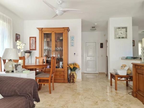 Casa independiente en calle Rio Segura, 737