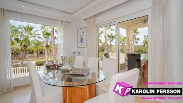 Casa independiente en calle Rio Segura