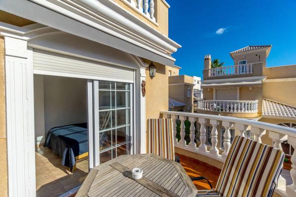 Casa independiente en calle Panticosa, 4