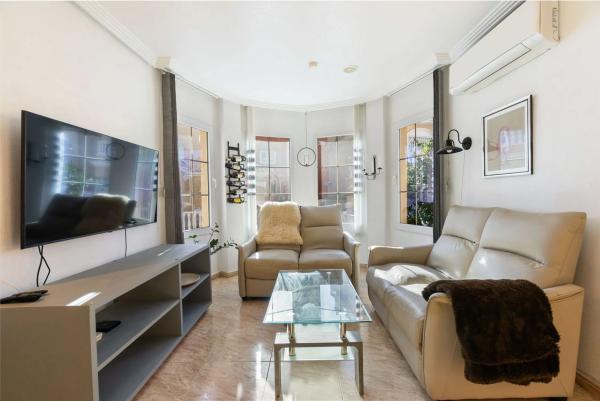 Casa independiente en calle Panticosa, 4