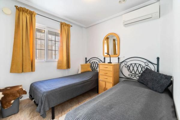 Casa independiente en calle Panticosa, 4